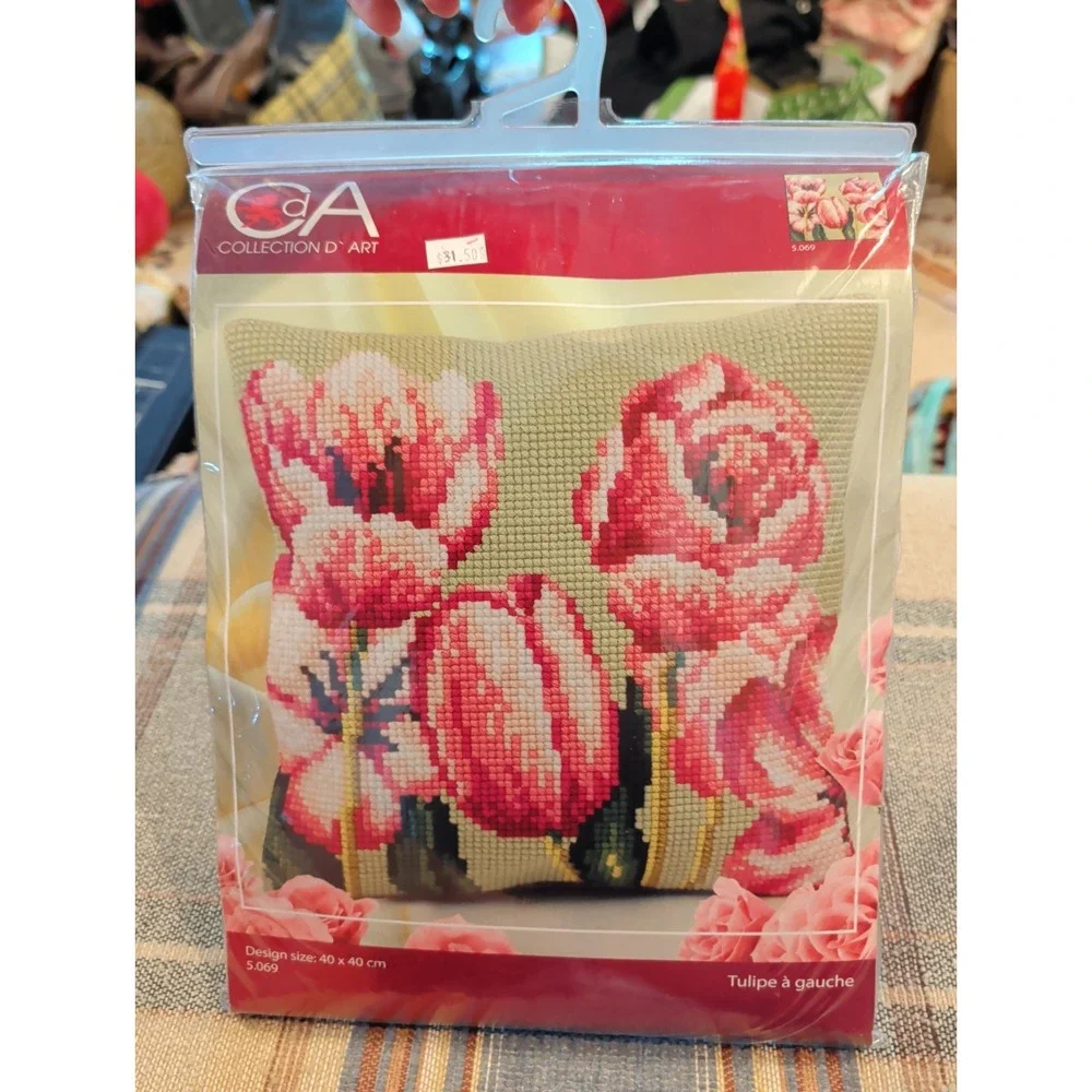 New NOS COLLECTION D'ART Needlepoint Pillow Kit  16
